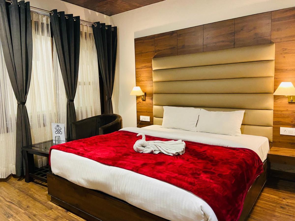 Hotel Woodland Нейнитал Екстериор снимка