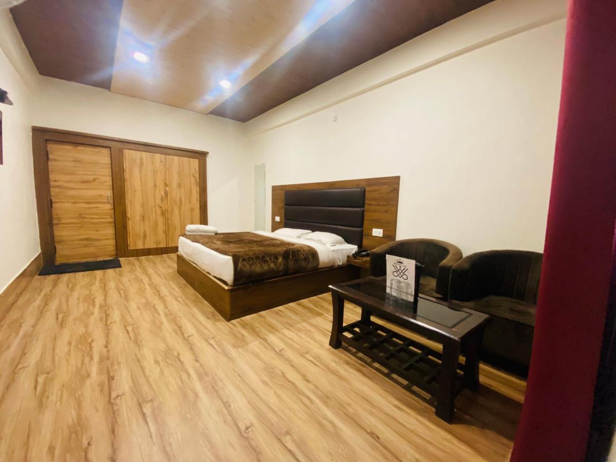 Hotel Woodland Нейнитал Екстериор снимка